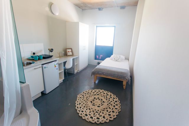 To Let 1 Bedroom Property for Rent in Wynberg Western Cape